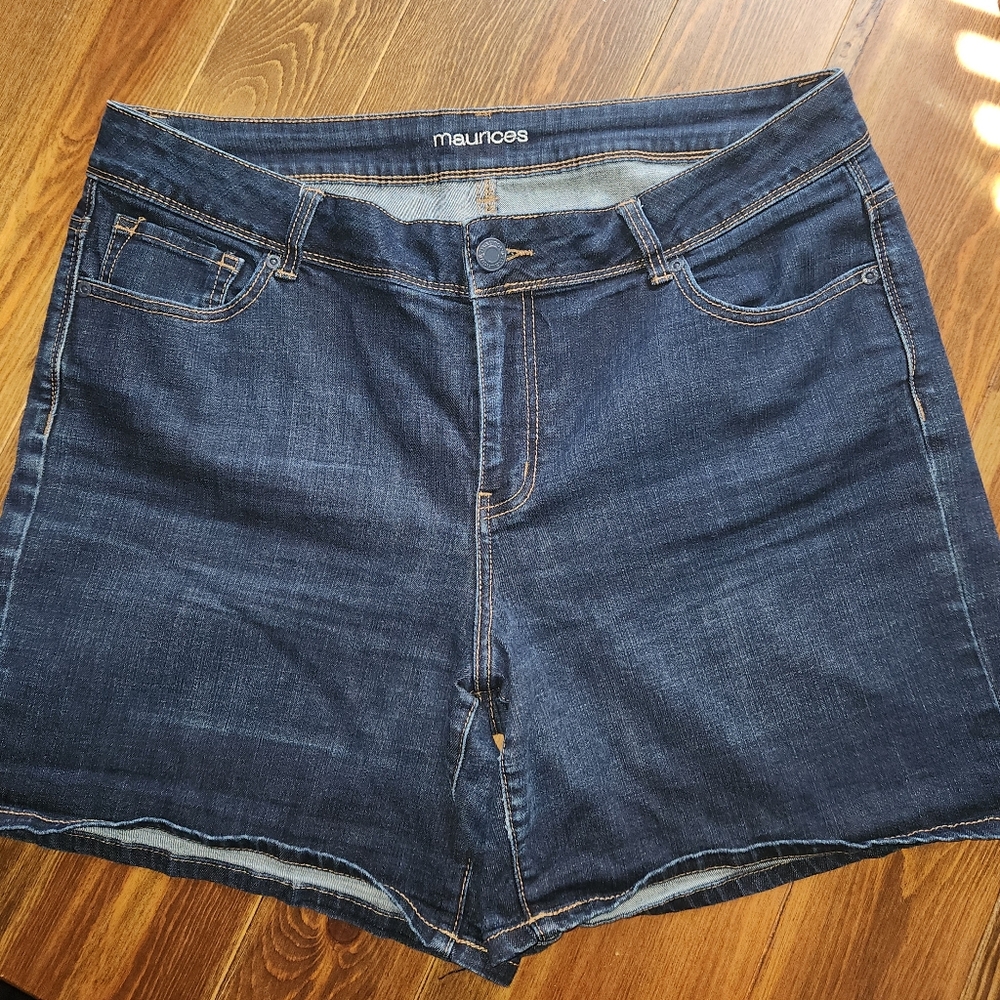 Maurices Dark Blue Jean Shorts Sz 18
